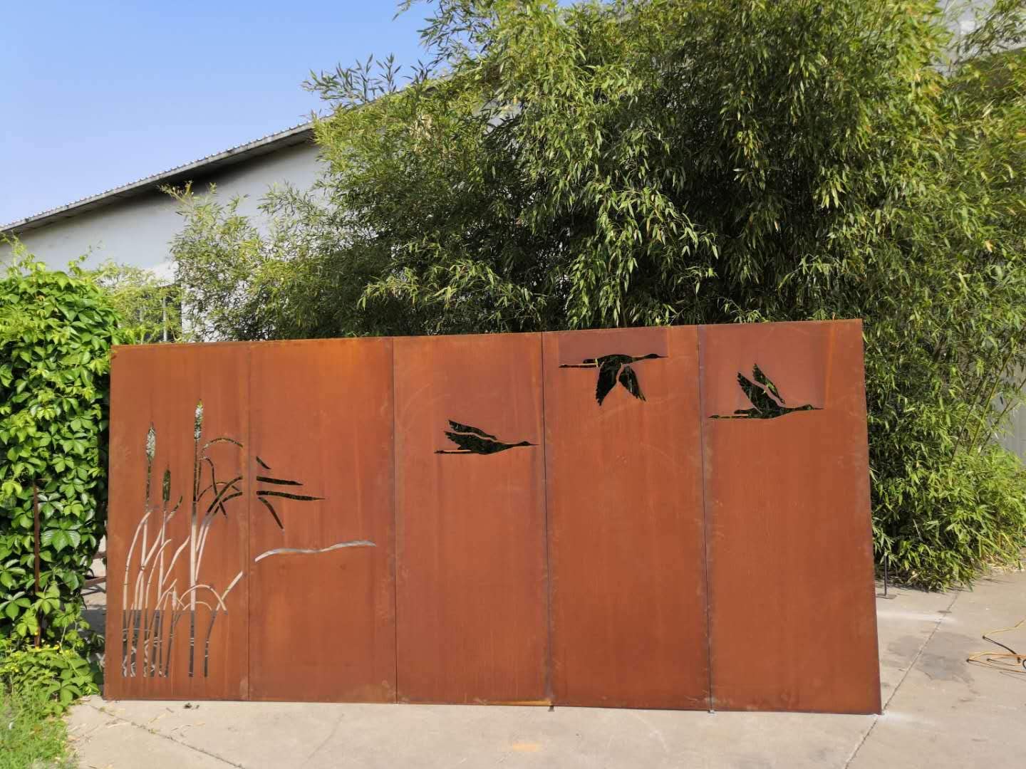 Edelrost Garten Sichtschutz aus Metall 1mm Länge 375cm (75cm*5 St.) 032106