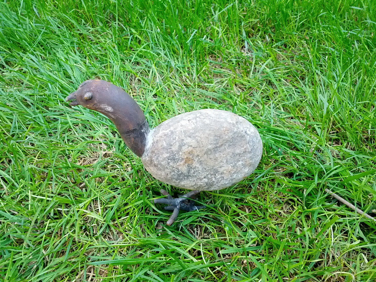 2 St. Kücken , Gartendeko Vogel aus Naturstein