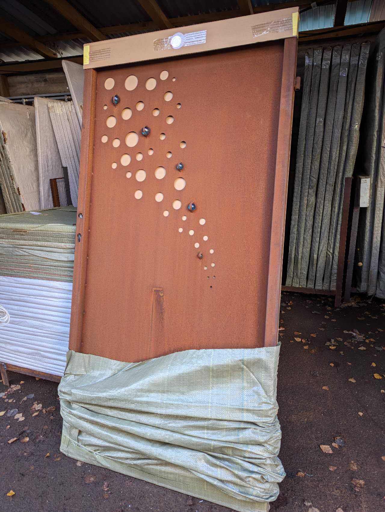 Edelrost Gartentor inkl.Pfosten aus Metall 1.2m inkl.Türschloss DIN:Rechts 032105