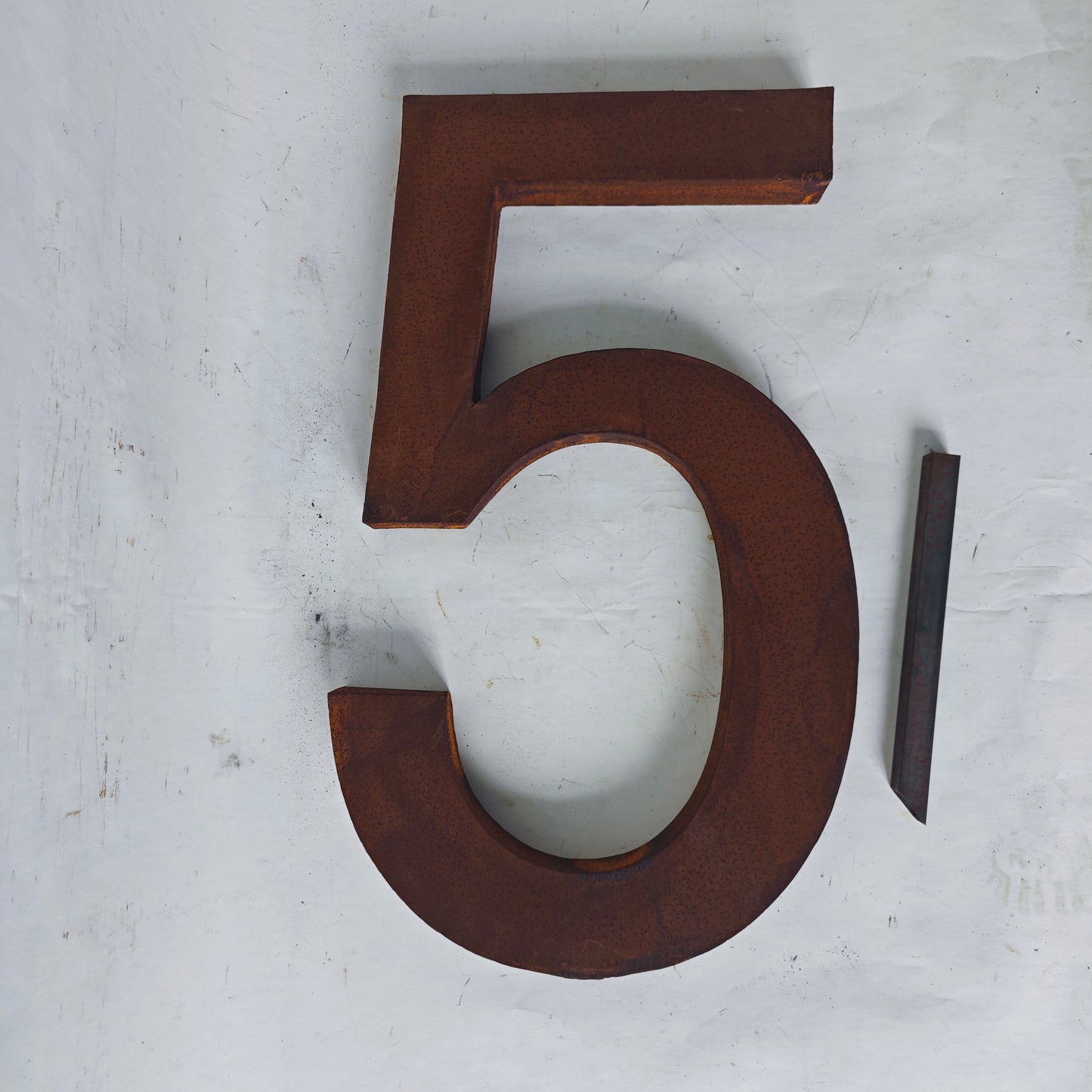 Rusty metal house number rust garden stake H40cm, 032062