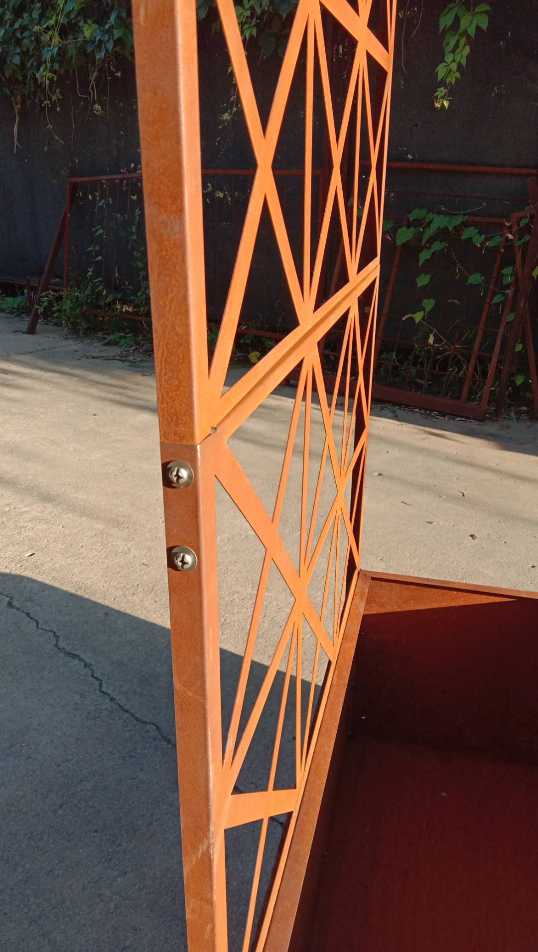 Edelrost Rankkasten mit Rankgitter aus Metall  032025 ,Höhe 141 cm,Länge 80cm