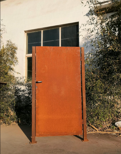 Rust garden gate including metal posts 1.2mm rust handmade including door lock DIN: Right 032064