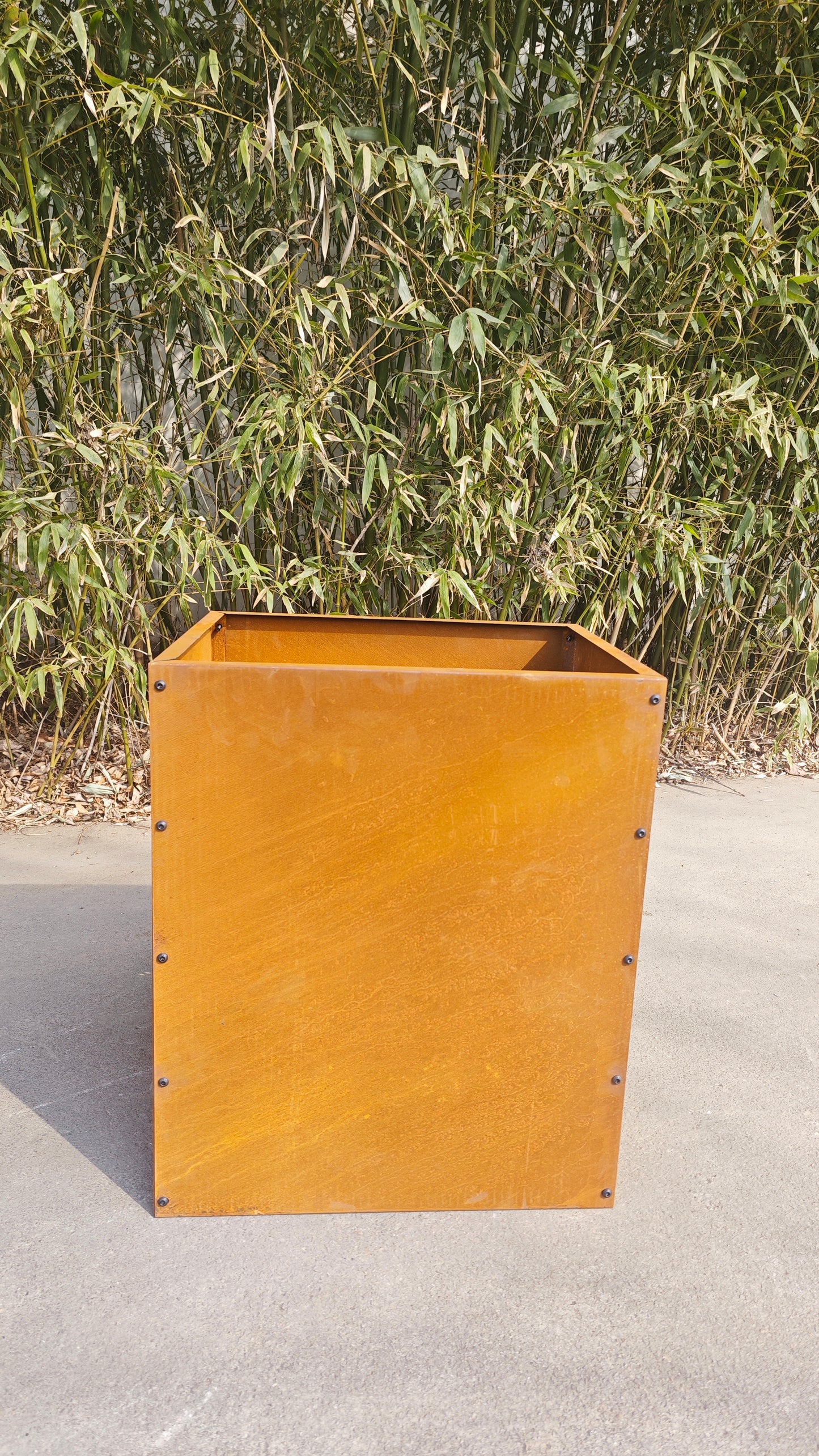 Edelrost Blumentopf aus Metall , 1mm ，Länge 50 cm, Breite 40 cm