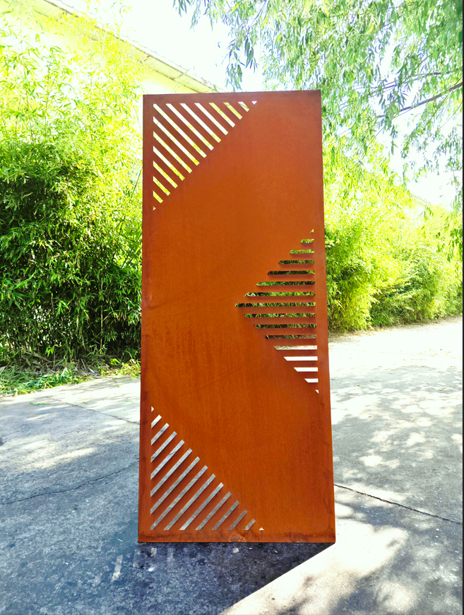 Rust garden privacy screen made of metal - handmade rust decorative wall