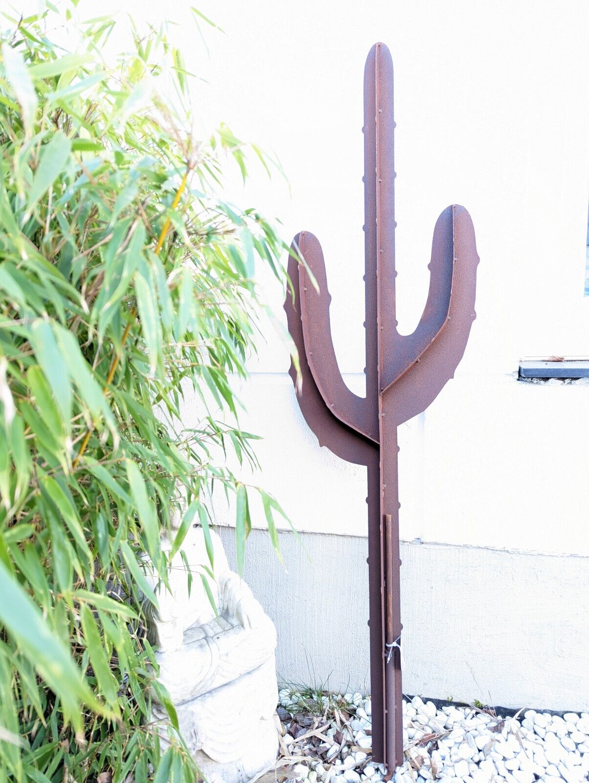 Cactus rust garden stake