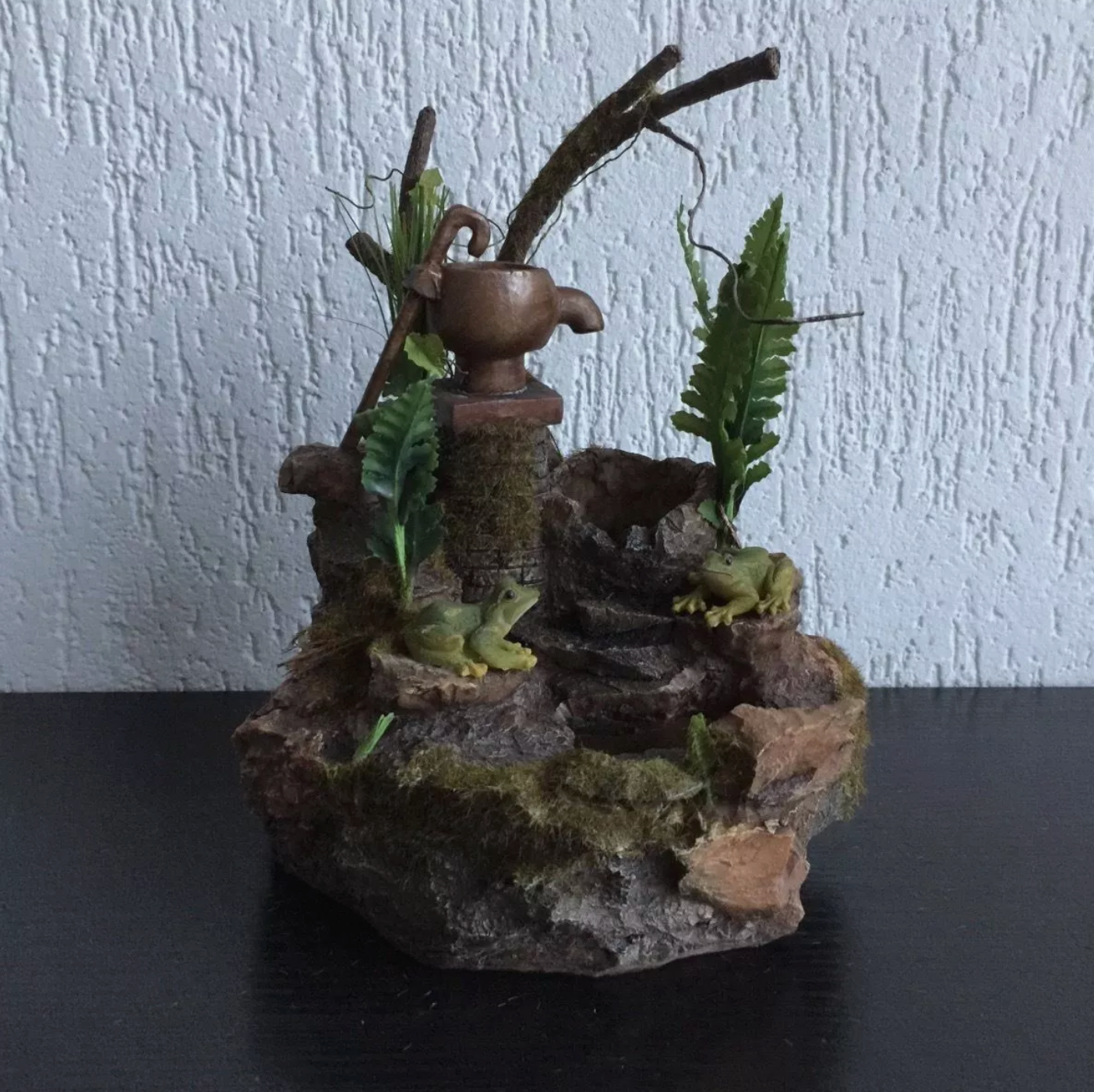 Zimmerbrunnen, Gartenbrunnen,Bonsai Brunnen Mit Pumpe 21x16x25cm ，Nr.: 284E