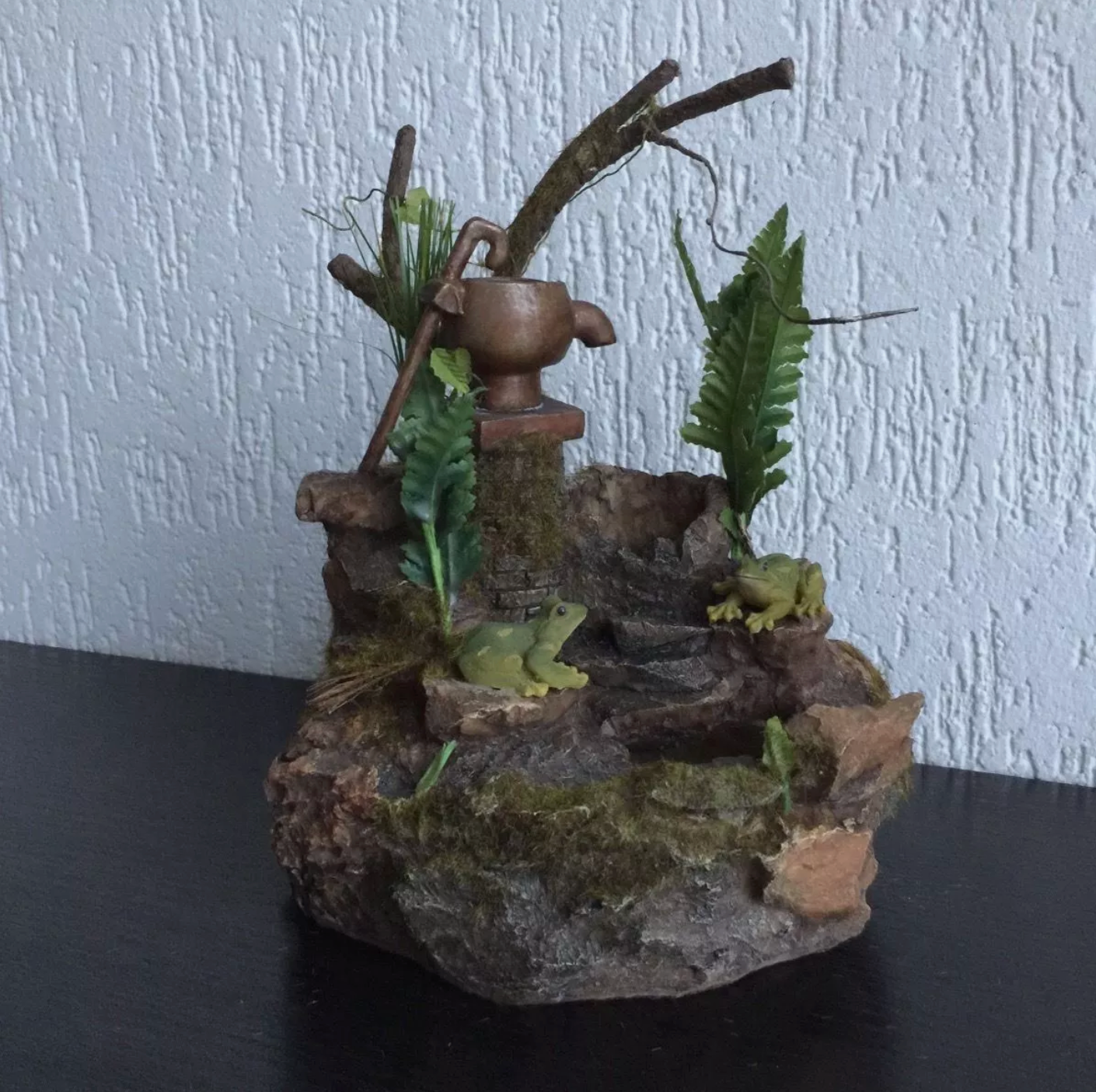 Zimmerbrunnen, Gartenbrunnen,Bonsai Brunnen Mit Pumpe 21x16x25cm ，Nr.: 284E