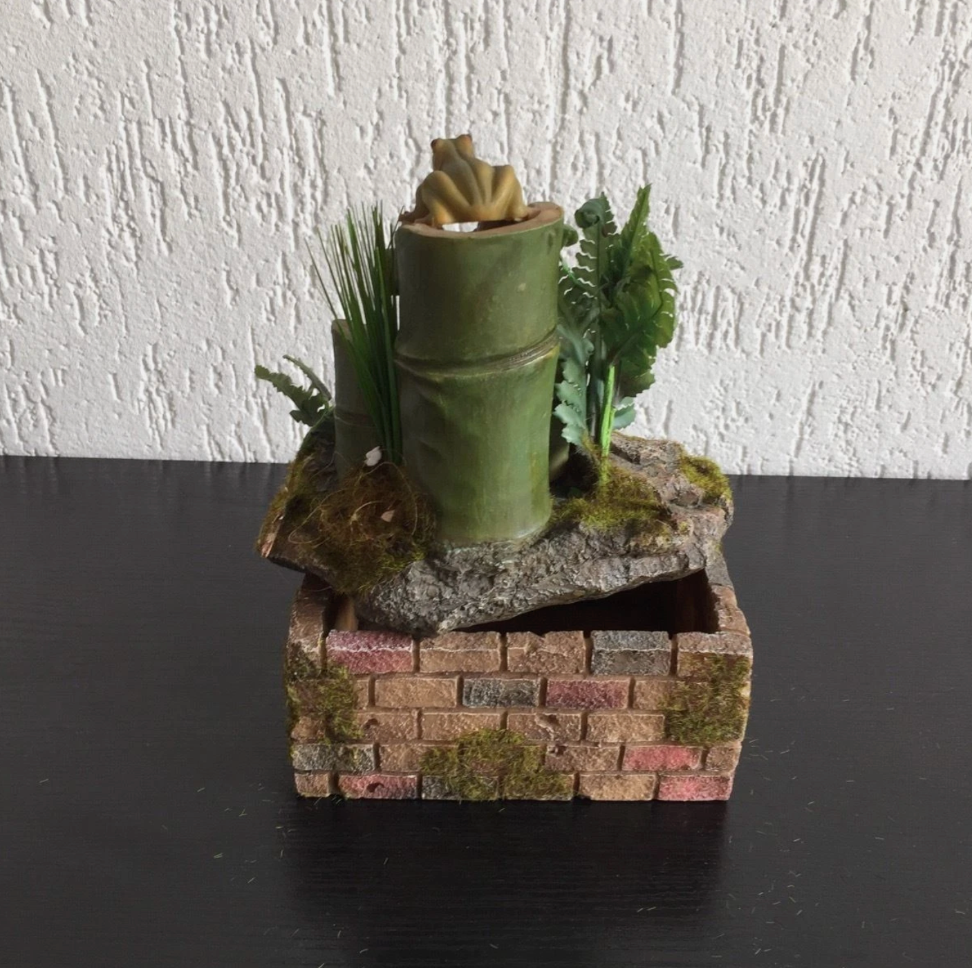 Zimmerbrunnen Gartenbrunnen Bonsai Brunnen Frosch Mit Pumpe 13x17x23 cm