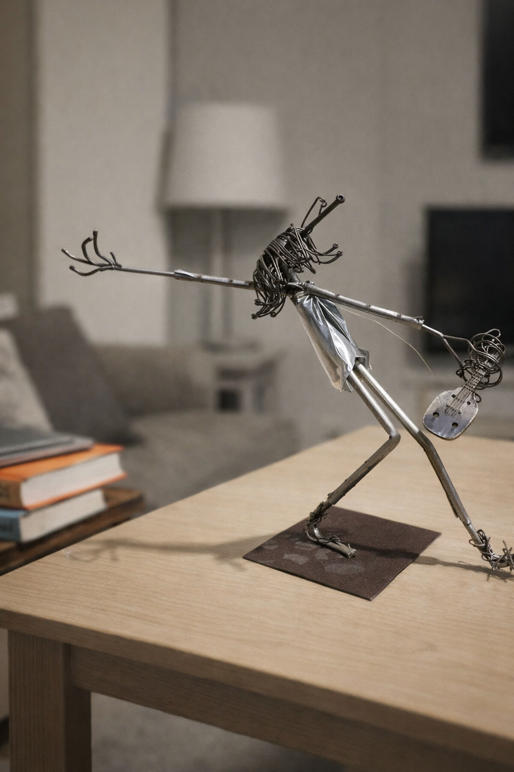 Kunsthandwerk, Schmiedeeisendekorationen ，Violinist， 029032