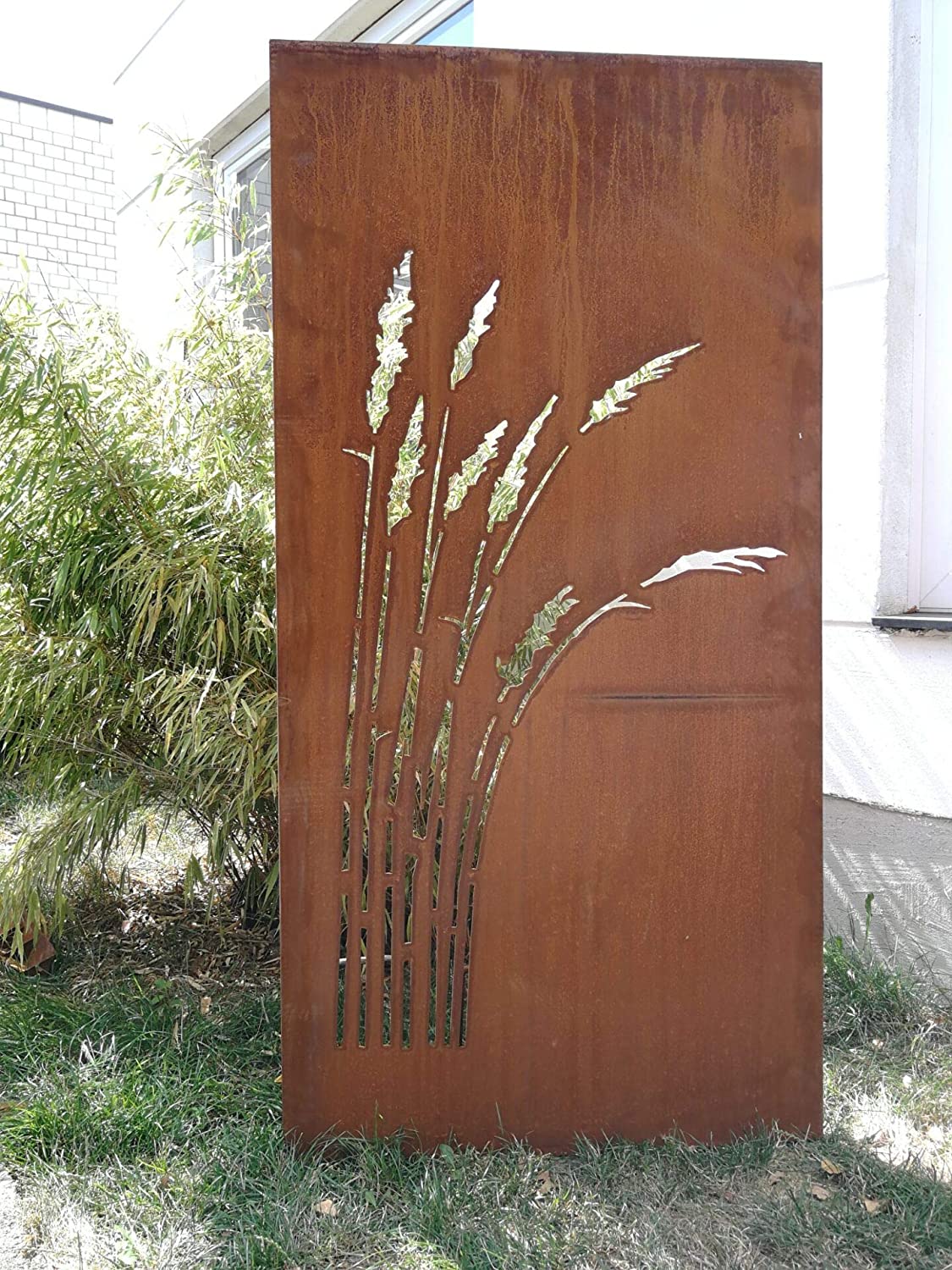 Reed privacy screen