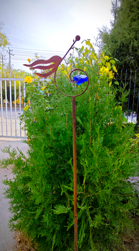 Garden stake, garden decoration, flower bed stake, made of glass and iron