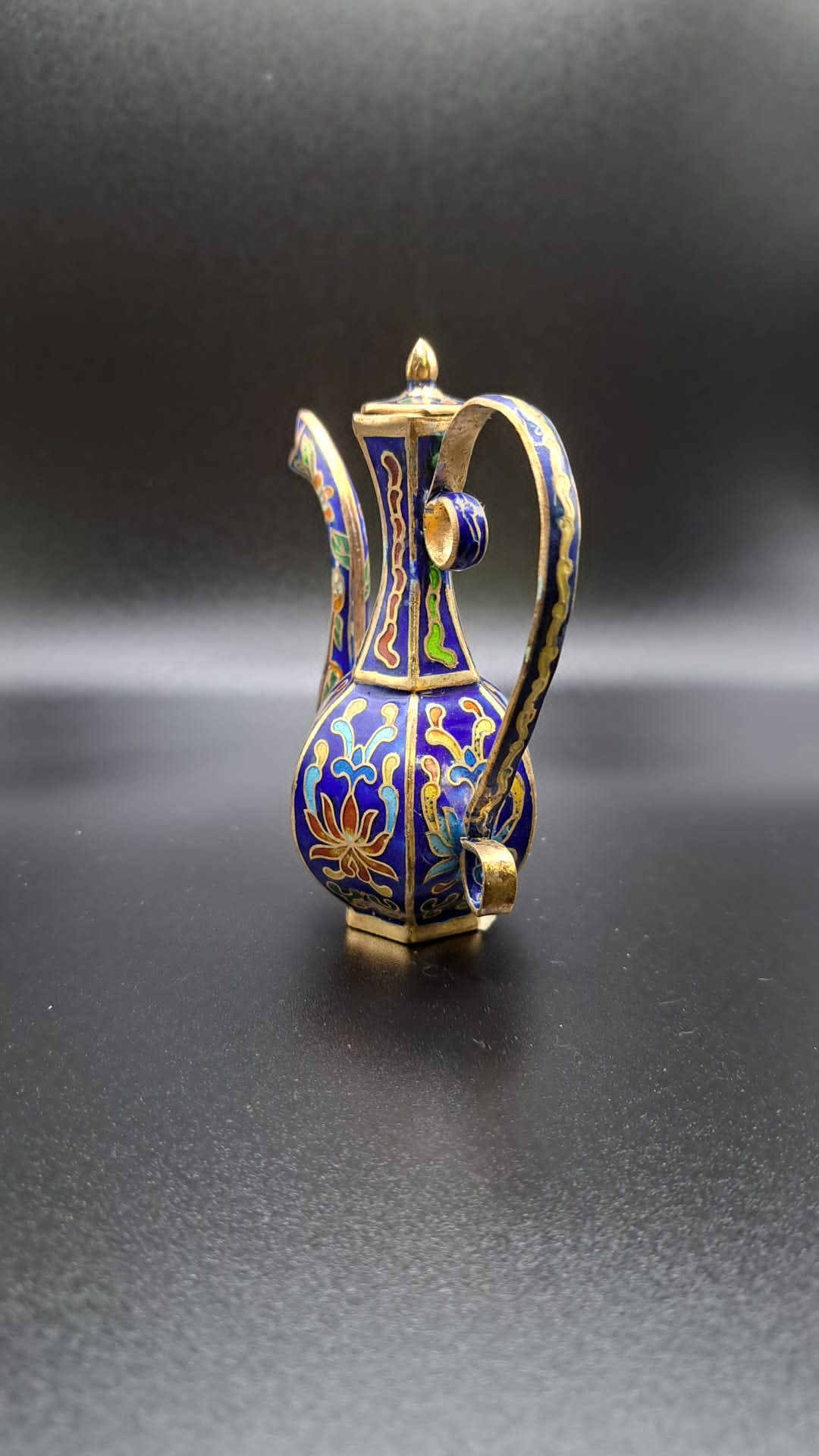 China, Cloisonne, sehr schöne vase,Blumen  9/9/3cm A2-3