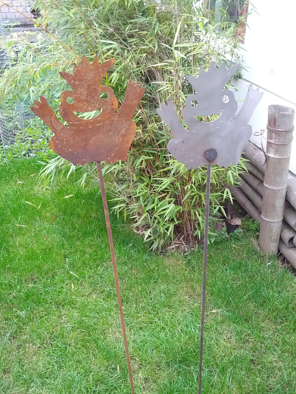 ,frog,garden stake,rust,garden decoration,