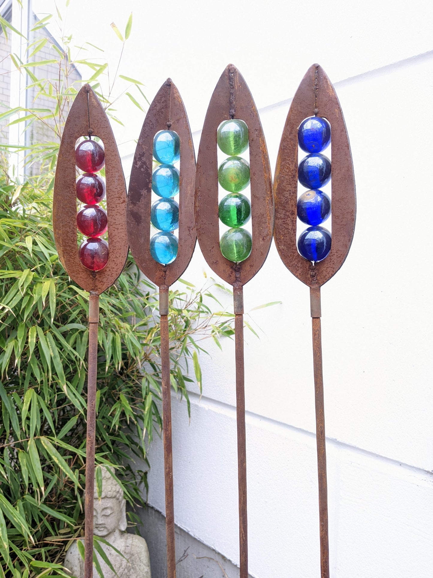 Noble rust garden stake with glass ball, garden decoration, flower bed stake spearhead H120cm