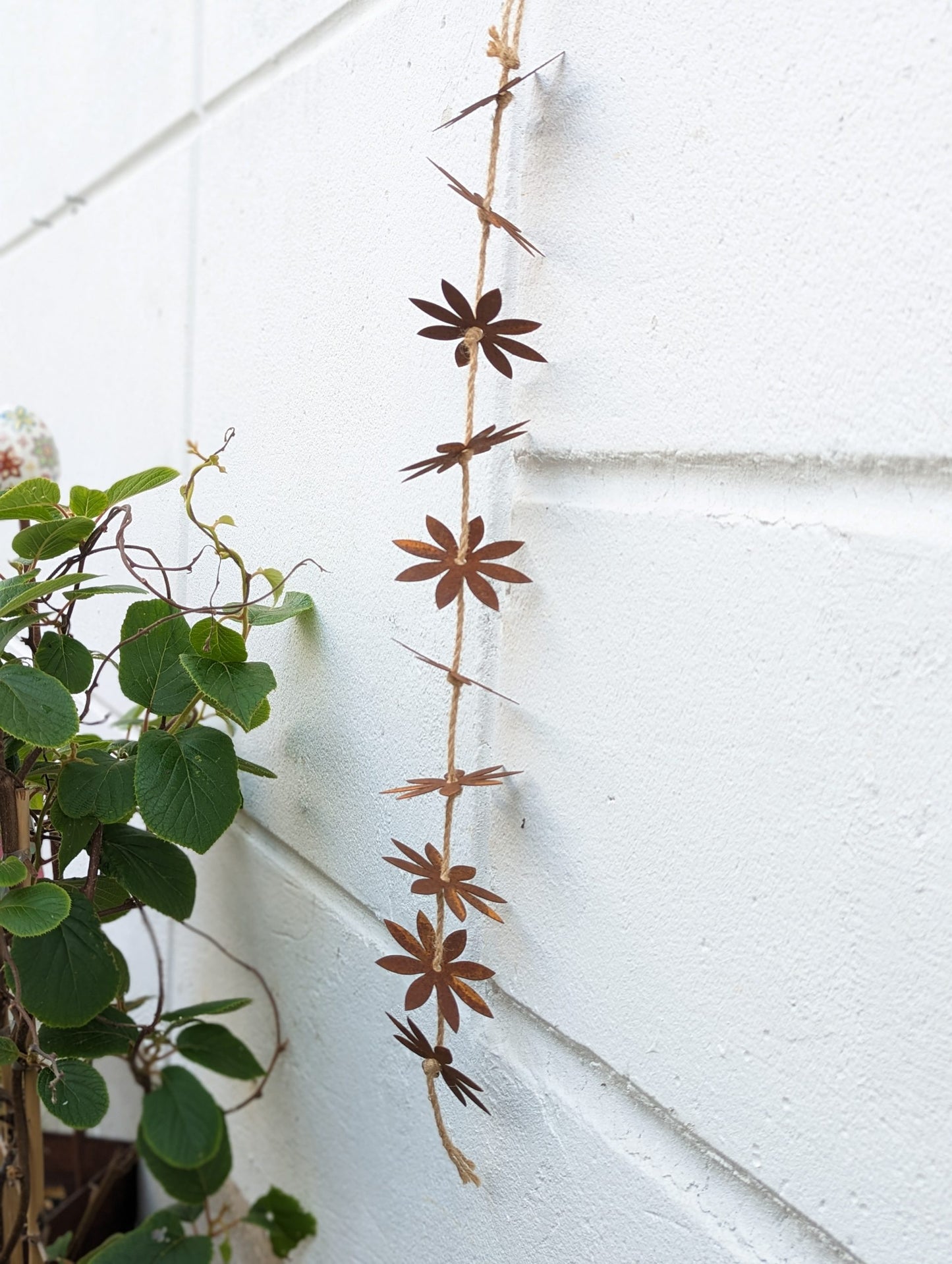 Noble rust flowers hanging decoration made of metal rust W8 H70cm 0.1 kg, 032180