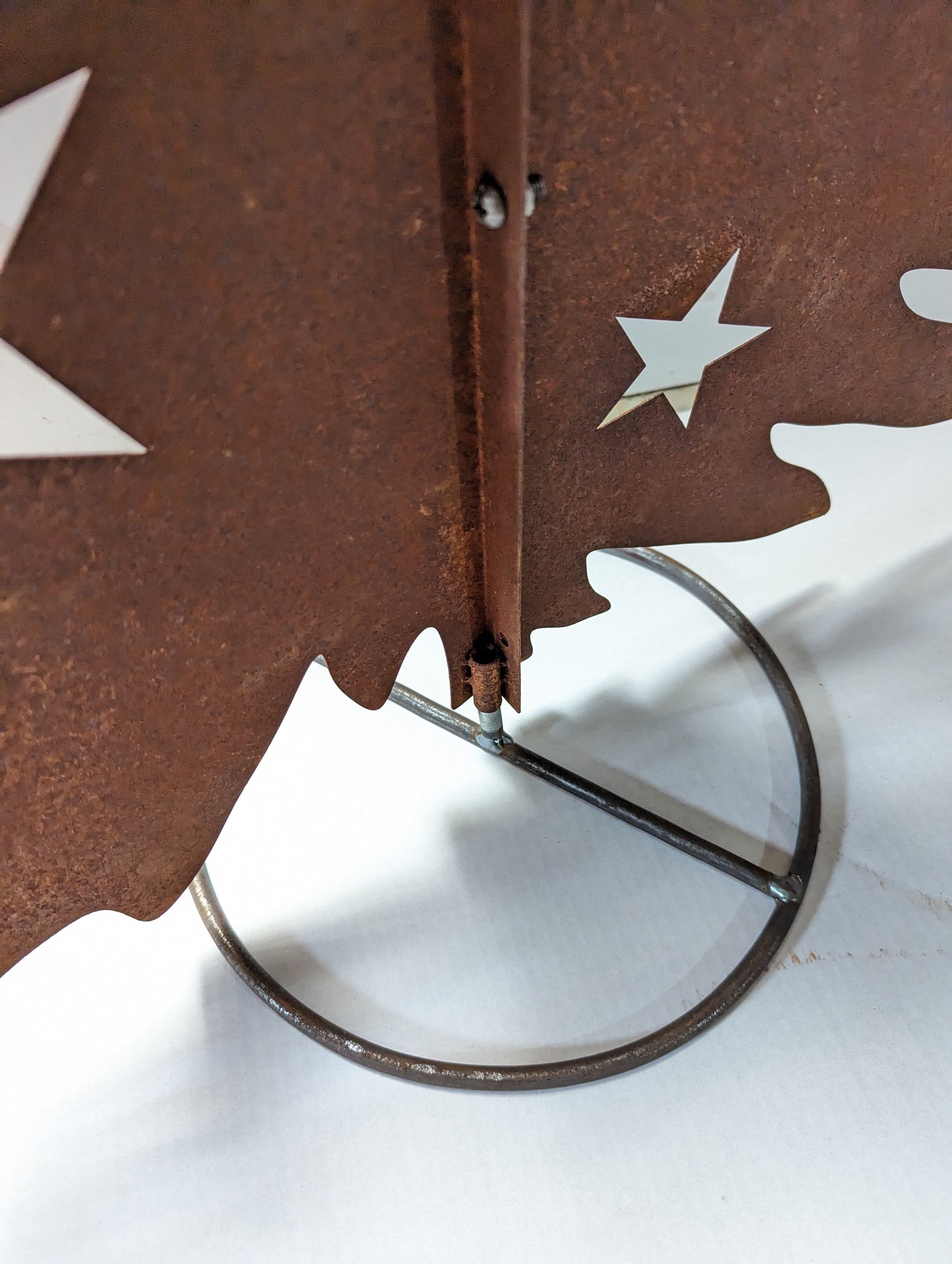 Gartenbaum Rost Weihnachtsbaum Deko aus Metall ,mit Glaskugel