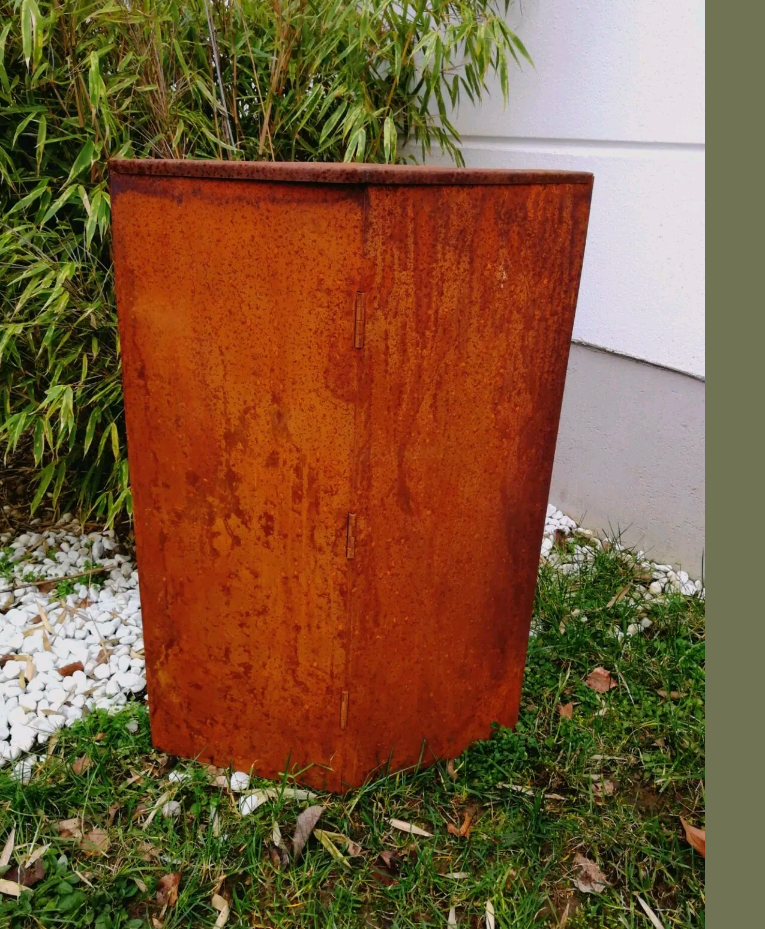 Garden Patina Foldable Stand Cone Rust H70*46*20 cm 1.2mm material