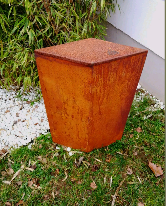 Garden Patina Foldable Stand Cone Rust H70*46*20 cm 1.2mm material