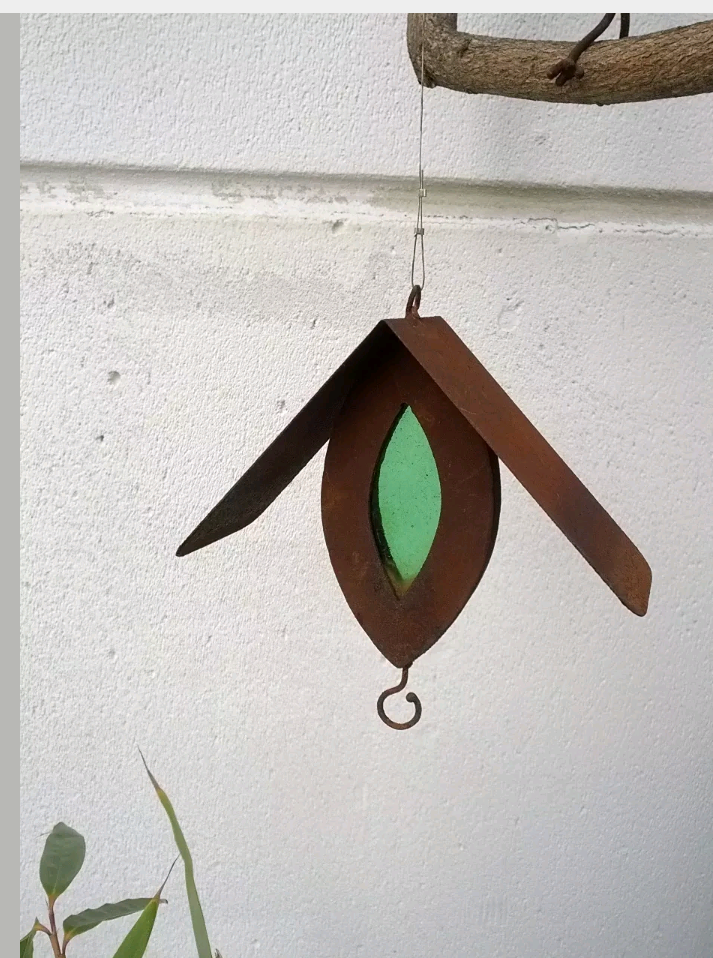 Birdhouse bird station bird feeder, garden decoration, metal, glass, rust, decoration