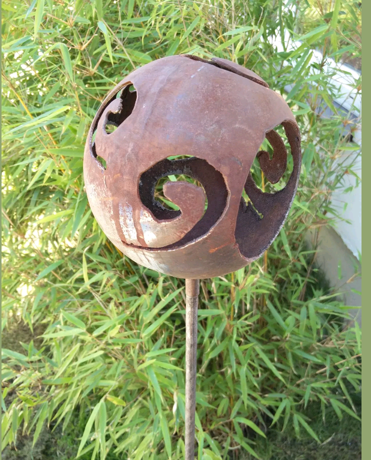 Handmade garden stake garden ball rust candle holder garden decoration metal