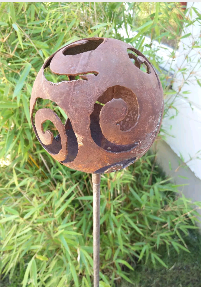 Handmade garden stake garden ball rust candle holder garden decoration metal