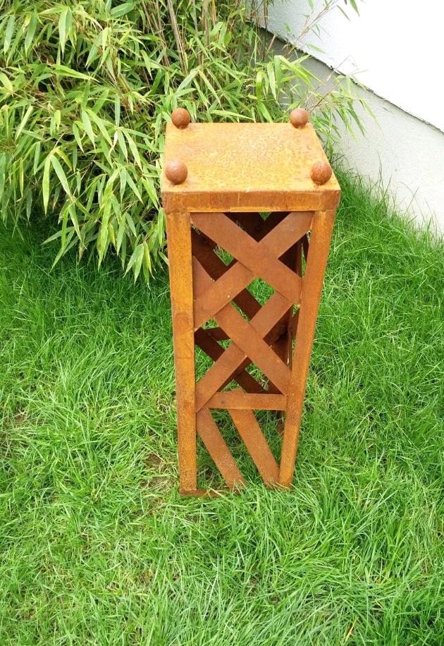 Garden column rust rust flower column garden decoration rust column