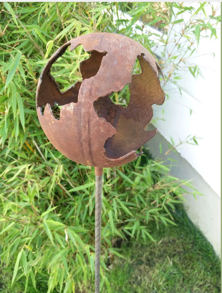 Handmade garden stake garden ball rust candle holder garden decoration metal