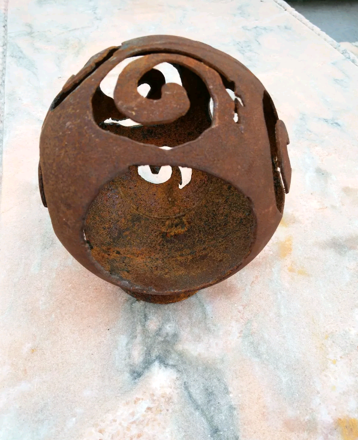 Candle bowl candle holder rust garden ball metal rust home decoration