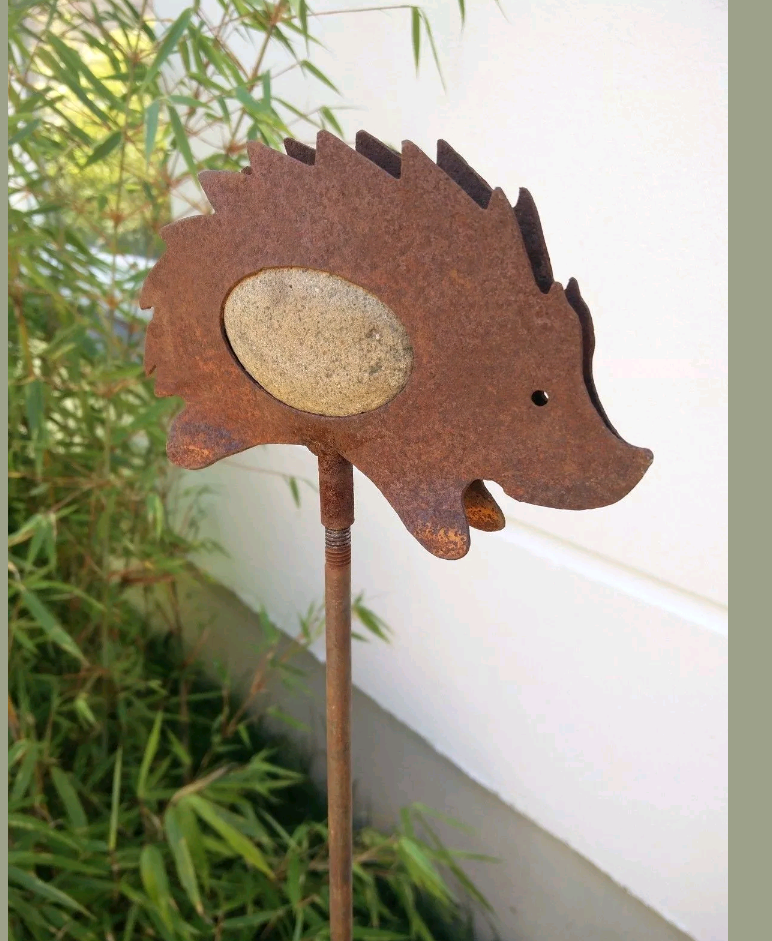 Garden stake hedgehog with natural stone, rust