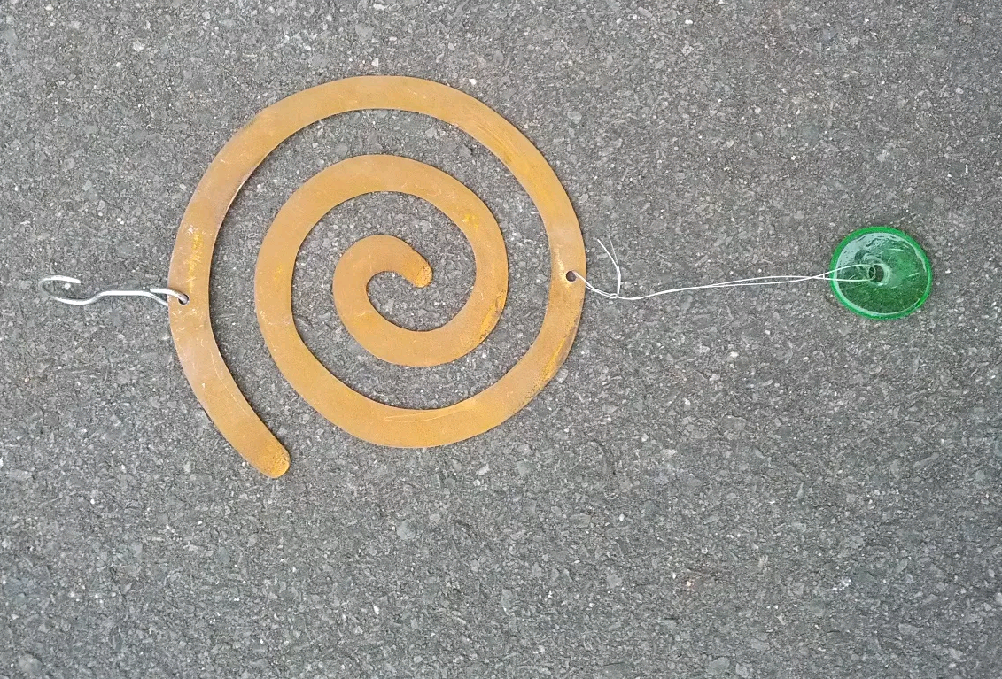 Edelrost Garten Spiraledeko Metall mit Glas hängende Deko grün