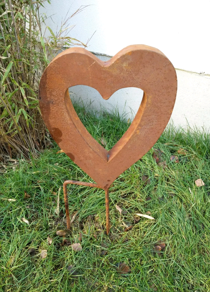 Rust garden stake, rust garden sculpture, figures lucky symbol, rust heart H35cm