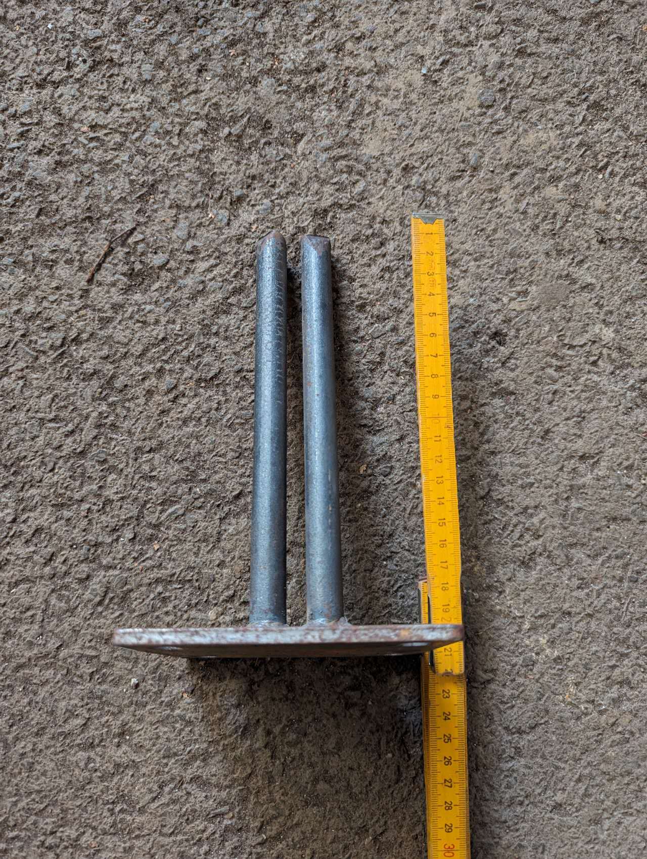 Pfostenfuß für Zaunpfahl ,Erdanker für Sichtschutzwand aus Metall 032332