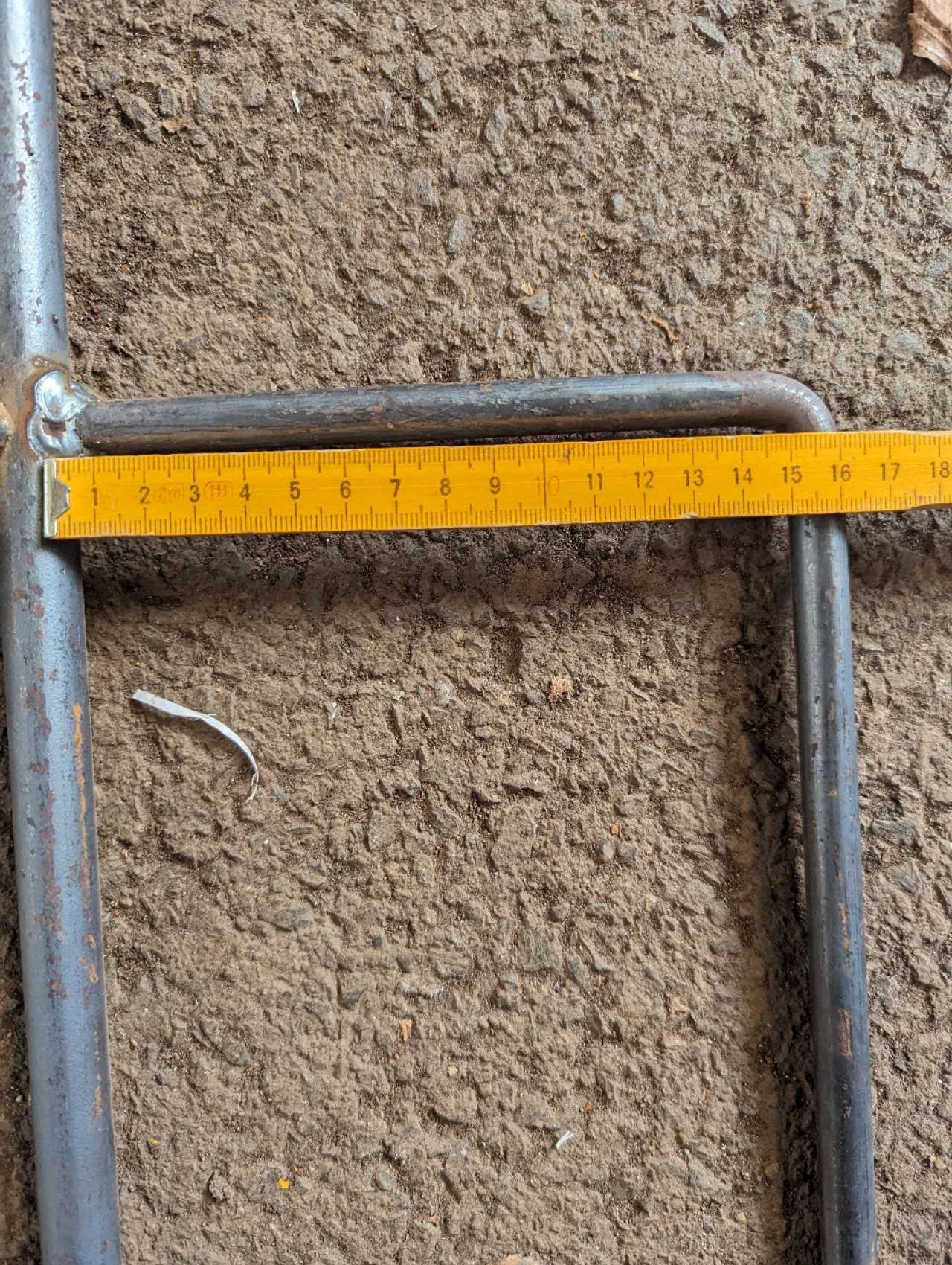 Pfostenfuß für Zaunpfahl ,Erdanker für Sichtschutzwand aus Metall 032331