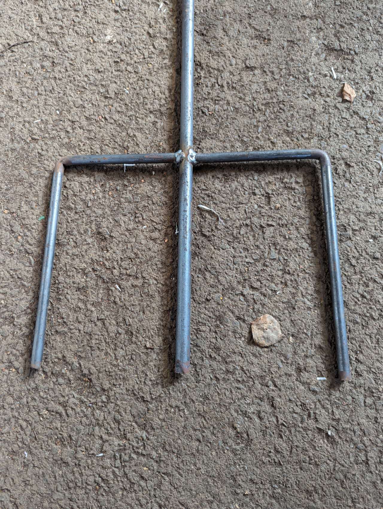 Pfostenfuß für Zaunpfahl ,Erdanker für Sichtschutzwand aus Metall 032331