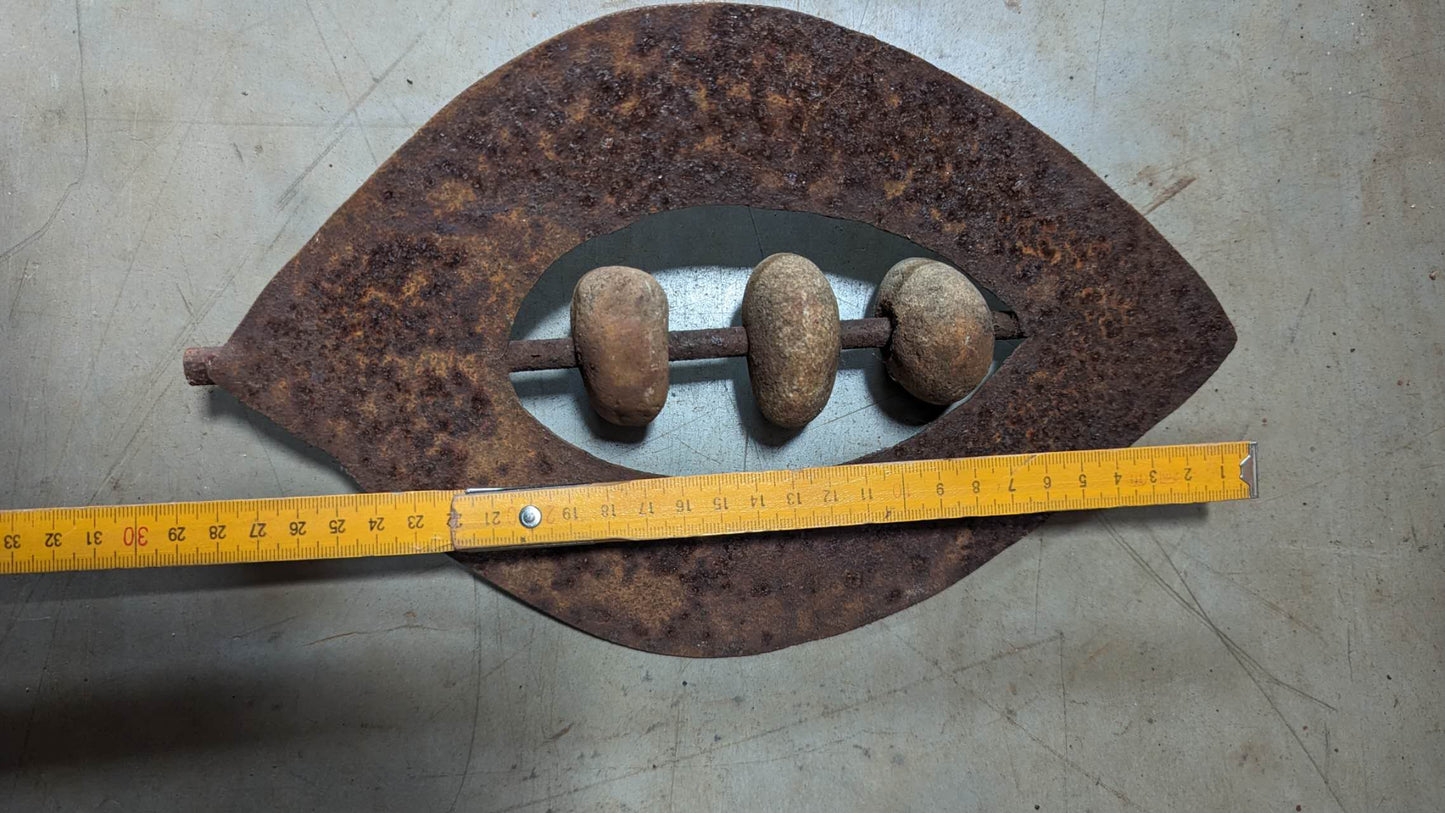 Die einzige ！Edelrost Gartenstecker，Blätter  , Höhe 125 cm， aus Metall ,Stein