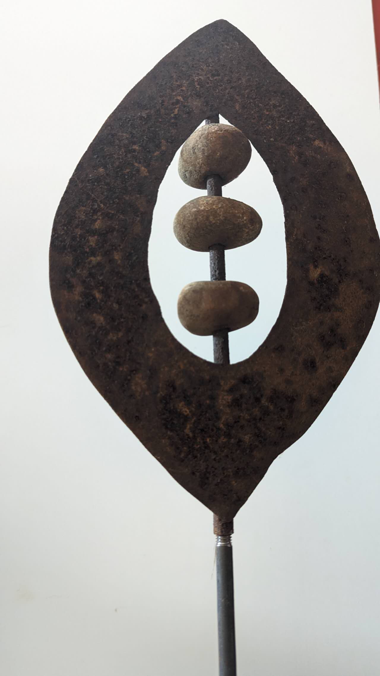 Die einzige ！Edelrost Gartenstecker，Blätter  , Höhe 125 cm， aus Metall ,Stein