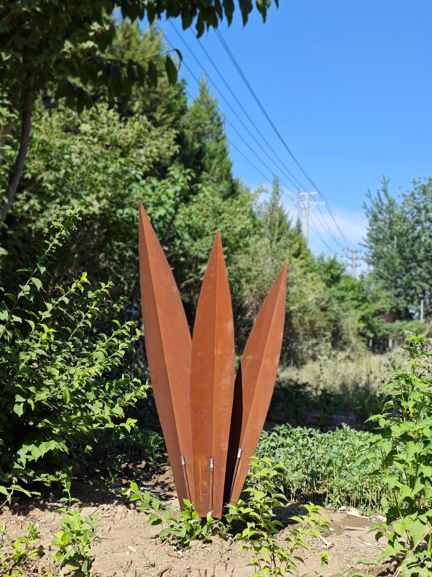 Noble rust garden stake rust garden sculpture garden figure metal rust 3 pieces in set